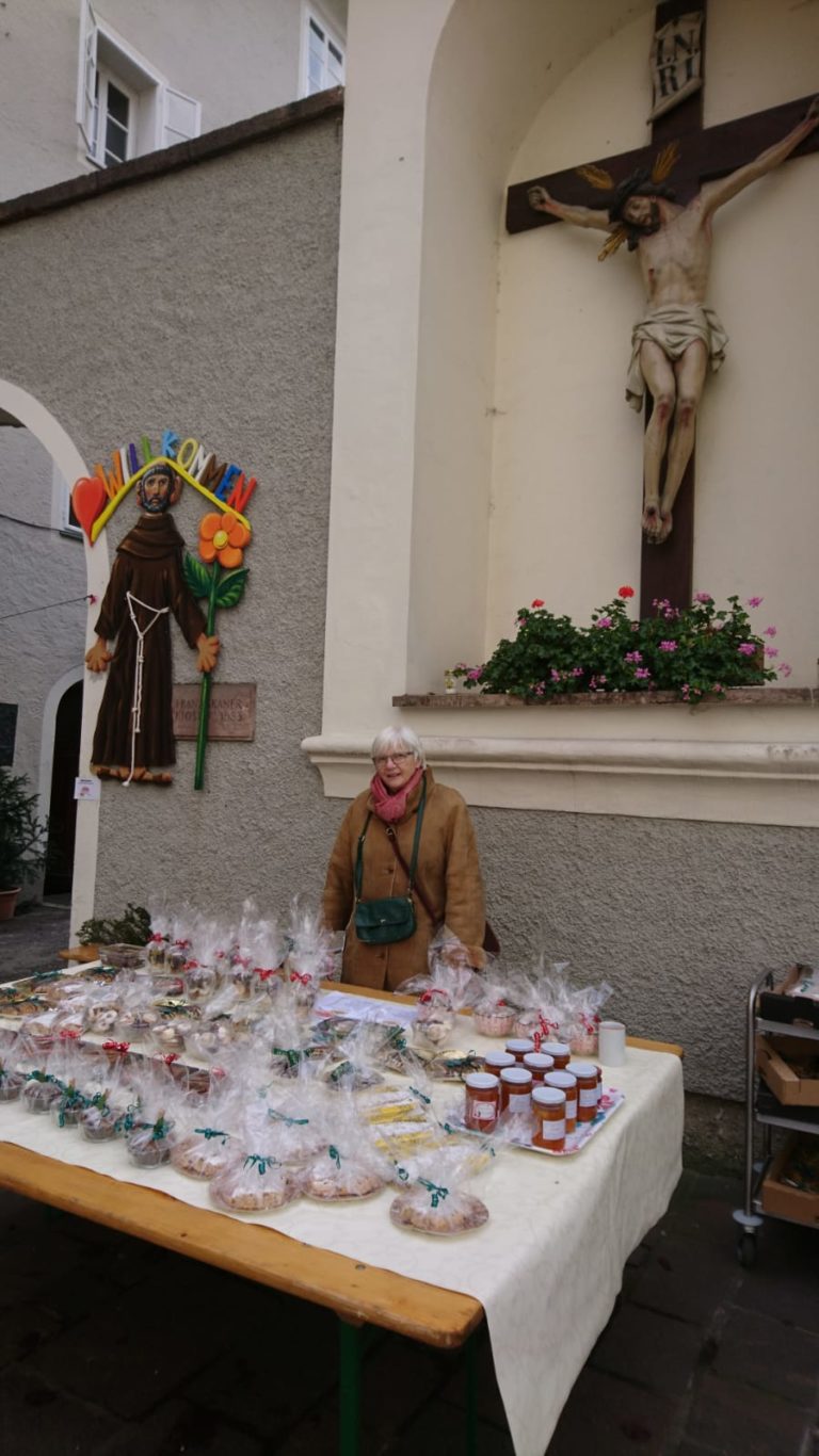 OFS | Ordo Franciscanus Saecularis Österreich |Salzburg_Adventmarkt_Franziskanerkloster-13